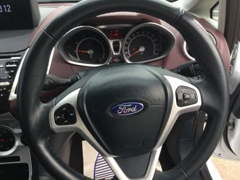 Ford Fiesta 1.4 Titanium Hatchback 5dr Petrol Automatic (149 g/km, 94 bhp)