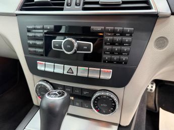 Mercedes-Benz C Class 2.1 C220 CDI BlueEfficiency Sport G-Tronic+ Euro 5 (s/s) 5dr