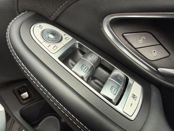 Mercedes-Benz C Class 4.0 C63 V8 BiTurbo AMG (Premium) SpdS MCT Euro 6 (s/s) 4dr