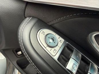 Mercedes-Benz C Class 4.0 C63 V8 BiTurbo AMG (Premium) SpdS MCT Euro 6 (s/s) 4dr