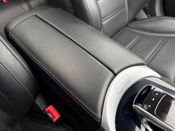 Mercedes-Benz C Class 4.0 C63 V8 BiTurbo AMG (Premium) SpdS MCT Euro 6 (s/s) 4dr