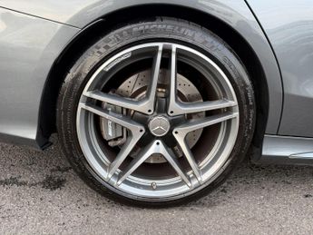 Mercedes-Benz C Class 4.0 C63 V8 BiTurbo AMG (Premium) SpdS MCT Euro 6 (s/s) 4dr