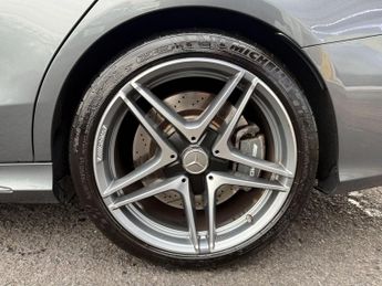 Mercedes-Benz C Class 4.0 C63 V8 BiTurbo AMG (Premium) SpdS MCT Euro 6 (s/s) 4dr