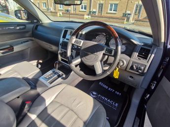 Chrysler 300C 3.0 CRD V6 Saloon 4dr Diesel Automatic (215 g/km, 218 bhp)