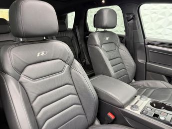 Volkswagen Touareg 3.0 TSI V6 Black Edition Tiptronic 4Motion Euro 6 (s/s) 5dr