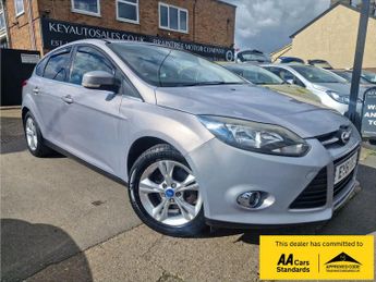 Ford Focus 1.6 Zetec Hatchback 5dr Petrol Manual Euro 5 (125 ps)