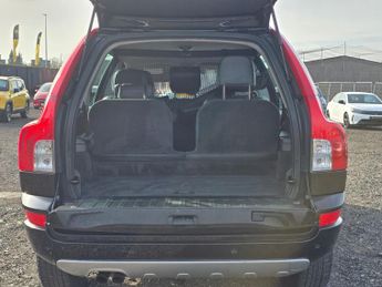 Volvo XC90 2.4 D5 ES SUV 5dr Diesel Geartronic 4WD Euro 5 (200 ps)