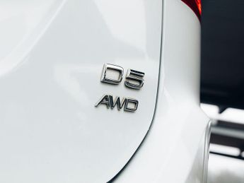 Volvo XC60 2.4 D5 R-Design Nav SUV 5dr Diesel Auto AWD Euro 6 (s/s) (220 ps