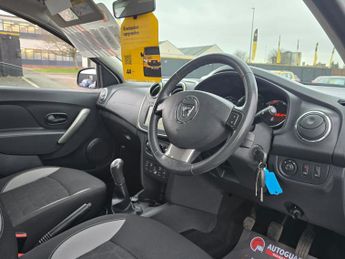 Dacia Sandero Stepway 0.9 TCe Laureate Hatchback 5dr Petrol Manual Euro 5 (90 ps)