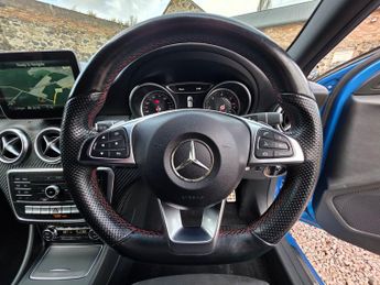 Mercedes-Benz A Class 2.1 A200d AMG Line Hatchback 5dr Diesel 7G-DCT Euro 6 (s/s) (136