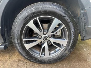 Toyota RAV4 2.0 D-4D Business Edition SUV 5dr Diesel Manual Euro 6 (s/s) (14