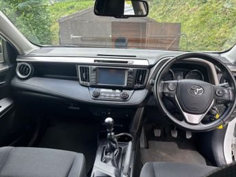 Toyota RAV4 2.0 D-4D Business Edition SUV 5dr Diesel Manual Euro 6 (s/s) (14