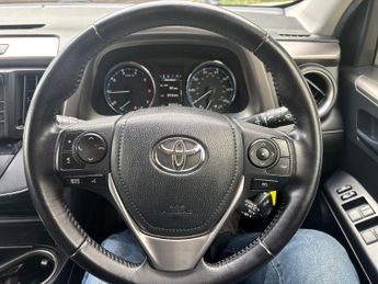 Toyota RAV4 2.0 D-4D Business Edition SUV 5dr Diesel Manual Euro 6 (s/s) (14