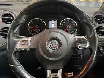 Volkswagen Tiguan 2.0 TDI BlueMotion Tech R-Line SUV 5dr Diesel DSG 4WD Euro 5 (s/