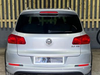 Volkswagen Tiguan 2.0 TDI BlueMotion Tech R-Line SUV 5dr Diesel DSG 4WD Euro 5 (s/