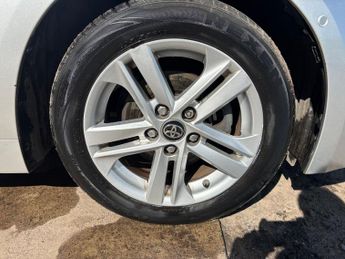 Toyota Corolla 1.8 VVT-h GPF Icon Tech Hatchback 5dr Petrol Hybrid CVT Euro 6 (