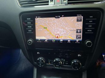 Skoda Octavia 2.0 TDI vRS DSG 4WD Euro 6 (s/s) 5dr