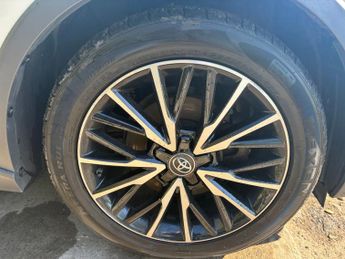 Toyota C-HR 1.8 VVT-h Excel SUV 5dr Petrol Hybrid CVT Euro 6 (s/s) (122 ps)