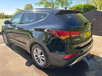 Hyundai Santa Fe 2.2 CRDi Blue Drive Premium SUV 5dr Diesel Auto 4WD Euro 6 (s/s)