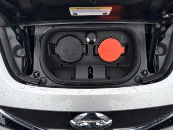 Nissan Leaf 40kWh Tekna Auto 5dr