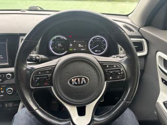 Kia Niro 1.6h GDi First Edition SUV 5dr Petrol Hybrid DCT Euro 6 (s/s) (1