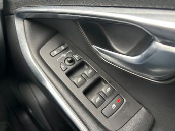 Volvo V40 2.0 D4 SE Lux Nav Hatchback 5dr Diesel Geartronic Euro 5 (s/s) (
