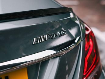 Mercedes-Benz C Class 2.1 C220 BlueTEC AMG Line (Premium) Saloon 4dr Diesel G-Tronic+ 