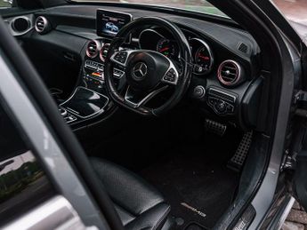 Mercedes-Benz C Class 2.1 C220 BlueTEC AMG Line (Premium) Saloon 4dr Diesel G-Tronic+ 