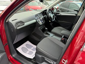 Volkswagen Tiguan 2.0 TDI SE Navigation DSG Euro 6 (s/s) 5dr