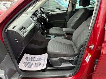 Volkswagen Tiguan 2.0 TDI SE Navigation DSG Euro 6 (s/s) 5dr