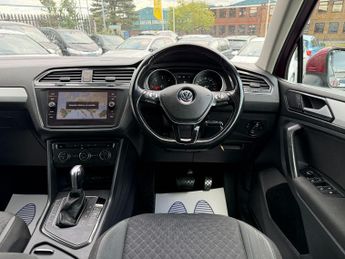Volkswagen Tiguan 2.0 TDI SE Navigation DSG Euro 6 (s/s) 5dr