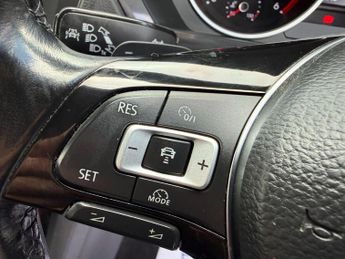 Volkswagen Tiguan 2.0 TDI SE Navigation DSG Euro 6 (s/s) 5dr