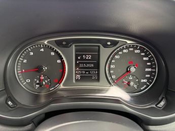 Audi A1 1.0 TFSI Sport Sportback 5dr Petrol S Tronic Euro 6 (s/s) (Nav) 