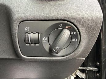 Audi A1 1.0 TFSI Sport Sportback 5dr Petrol S Tronic Euro 6 (s/s) (Nav) 
