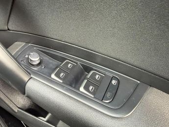 Audi A1 1.0 TFSI Sport Sportback 5dr Petrol S Tronic Euro 6 (s/s) (Nav) 