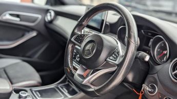 Mercedes-Benz CLA 2.1 CLA220d AMG Line Coupe 7G-DCT 4MATIC Euro 6 (s/s) 4dr