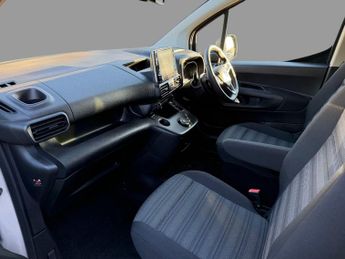 Vauxhall Combo Life SE XL S/S WAV Conversion