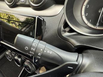 Suzuki Swift SZ5 DUALJET MHEV
