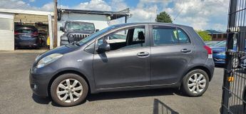 Toyota Yaris 1.33 Dual VVT-i T Spirit Euro 5 (s/s) 5dr