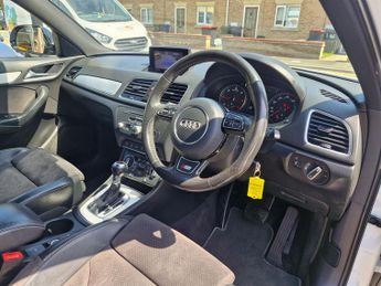 Audi Q3 2.0 TDI S line Plus SUV 5dr Diesel S Tronic quattro Euro 6 (s/s)