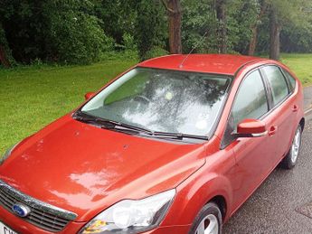 Ford Focus 1.6 Zetec Hatchback 5dr Petrol Manual (161 g/km, 99 bhp)