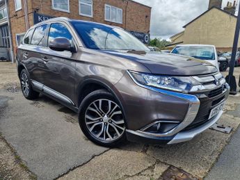 Mitsubishi Outlander 2.2 DI-D GX3 SUV 5dr Diesel Auto 4WD Euro 6 (147 ps)