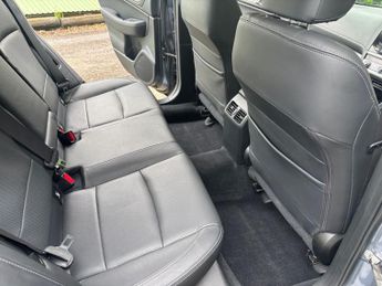Subaru Outback 2.5i SE Premium Estate 5dr Petrol Lineartronic 4WD Euro 6 (s/s) 