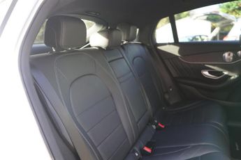 Mercedes-Benz GLC 3.0 GLC350d V6 AMG Line (Premium Plus) Coupe 5dr Diesel G-Tronic