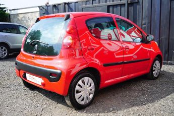 Peugeot 107 1.0 12V Urban Hatchback 5dr Petrol Manual Euro 4 (68 ps)
