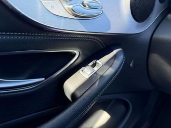 Mercedes-Benz C Class 2.0 C300d AMG Line (Premium) Coupe 2dr Diesel G-Tronic+ Euro 6 (