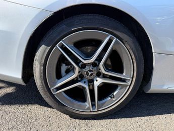 Mercedes-Benz C Class 2.0 C300d AMG Line (Premium) G-Tronic+ Euro 6 (s/s) 2dr