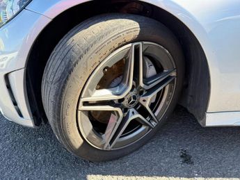 Mercedes-Benz C Class 2.0 C300d AMG Line (Premium) G-Tronic+ Euro 6 (s/s) 2dr
