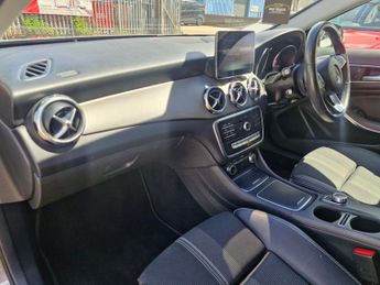 Mercedes-Benz GLA 1.6 GLA180 Urban Edition SUV 5dr Petrol 7G-DCT Euro 6 (s/s) (122