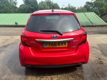 Toyota Yaris 1.5 VVT-h Icon Hatchback 5dr Petrol Hybrid E-CVT Euro 6 (101 ps)